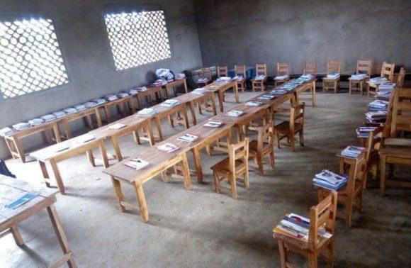 Don de kits d’éducation – Klouekanme – Octobre 2018