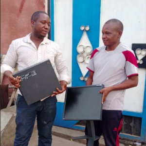 Don d’ordinateurs Centre de jeunes Gihanga – Burundi – 2021