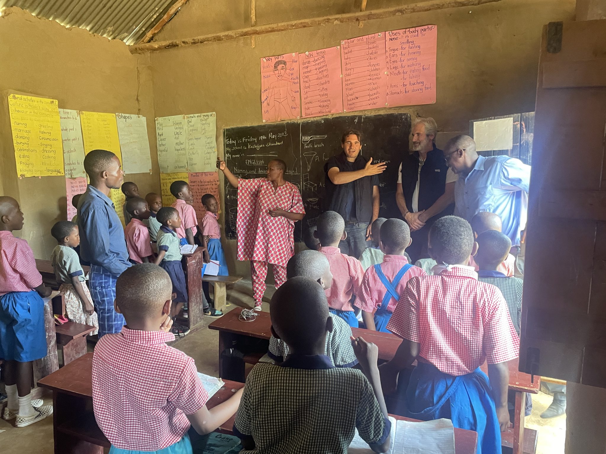 Don de kits d’éducation – Ecole du camps de réfugiés de Nakivale, Ouganda
